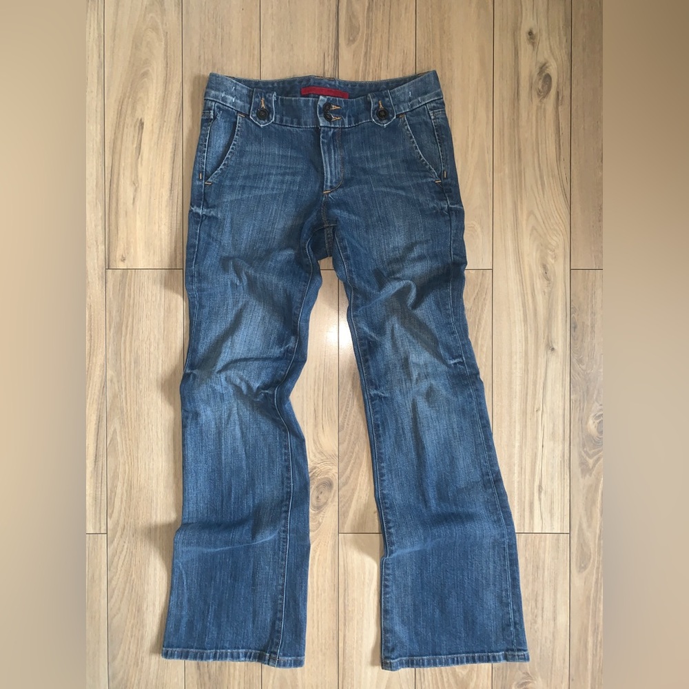 Limited edition banana republic low rise flare jeans with buttons